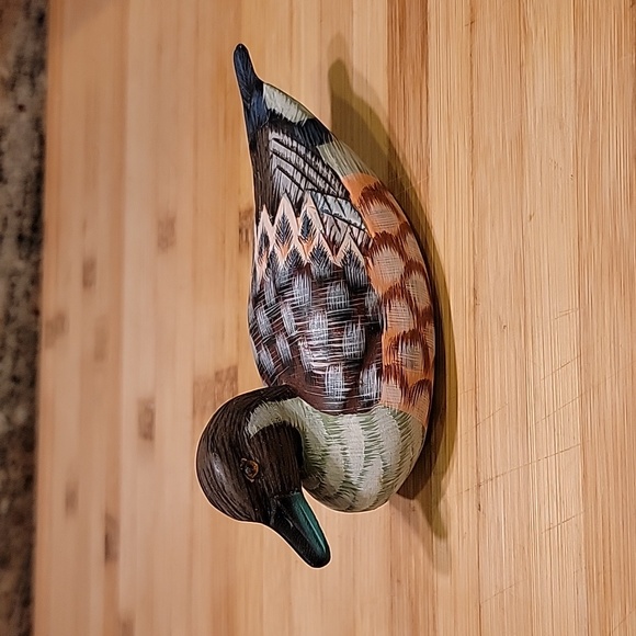 Hand painted Wooden duck decoy - Picture 1 of 6